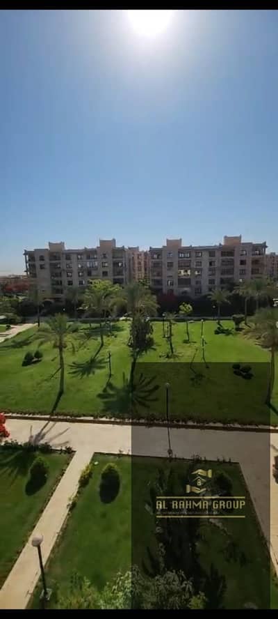 شقه للايجار فاضي قانون جديد بدون فرش 200 متر 3 غرف و3 حمام منهم غرفه ماستر اسانسير جاهزه للسكن الفورى Rehab city New cairo