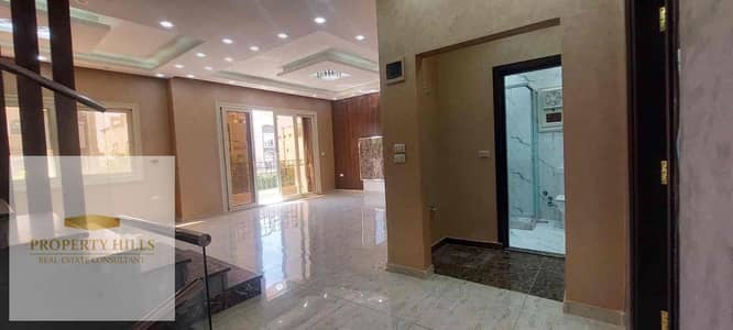 فيلا  للبيع ببرايفت بول جاهزه للمعاينة 290 متر في كمبوند قطامية جاردنز بجوار جاليريا مون فالي و شارع التسعين التجمع الخامس نيو كايرو Katameya