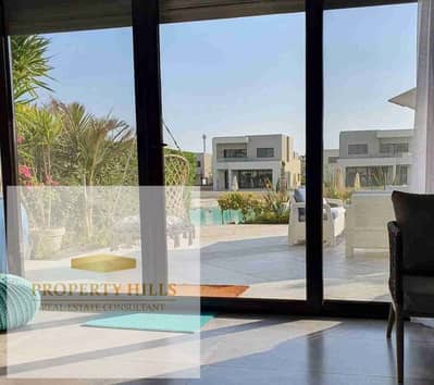 Chalet in Azha first row lagoon | 130 m²Price:4,000,000 cashDetails:Unit Type: ChaletSize: 130m²Direct lagoon viewModern design with premium finishingPrime location inside the resortLocation: AzhaProject Features:P