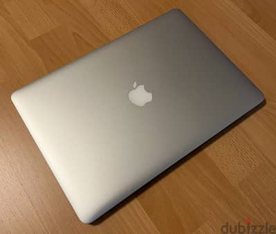 كالجديد لاب توب ابل Apple Macbook Pro Core i5 استعمال بسيط جدا