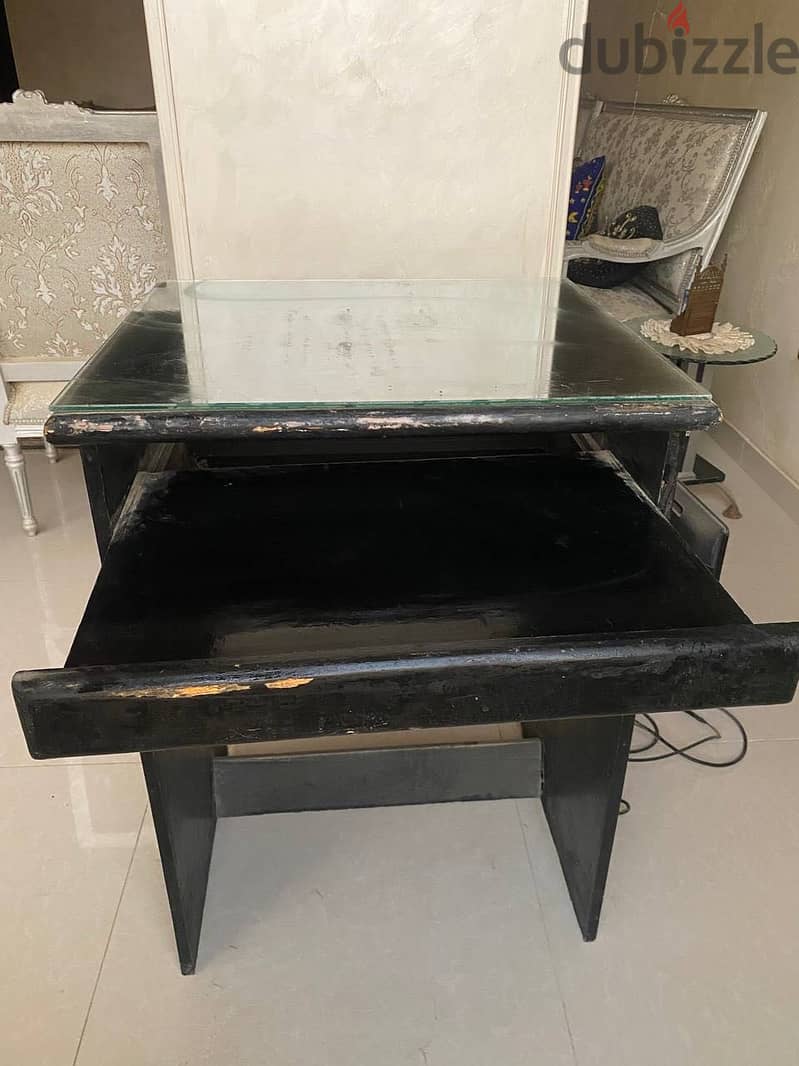 Computer wooden table 1