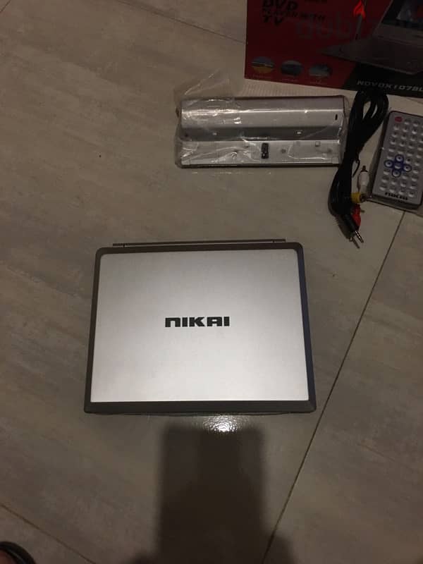 NIKAI Portable DVD Player 2