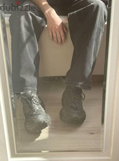 Balenciaga defender