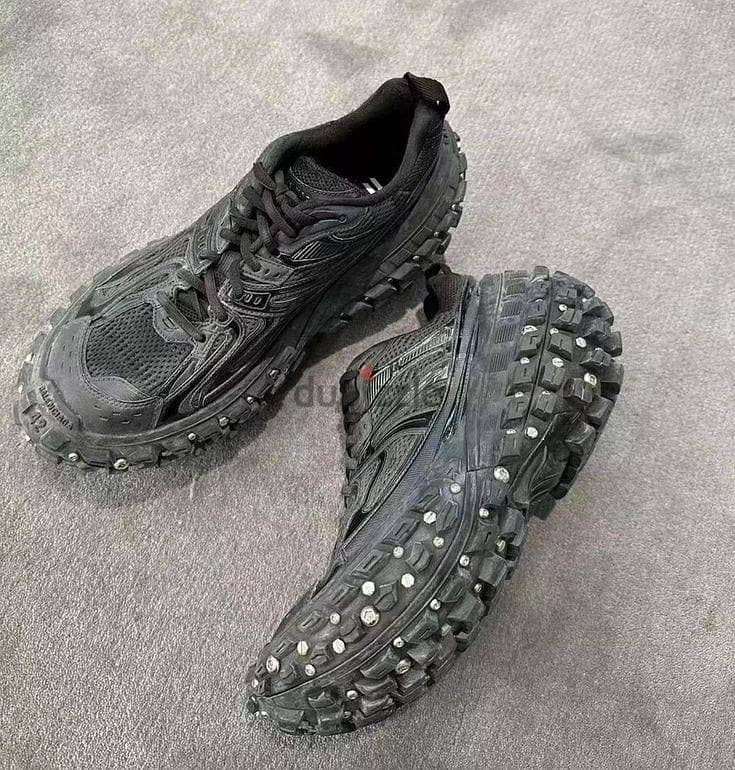 Balenciaga defender 2