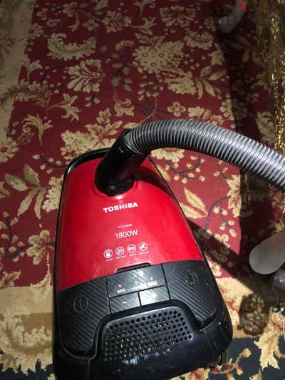 مكنسه توشيبا العربي ١٨٠٠واط بحاله ممتازه جدا