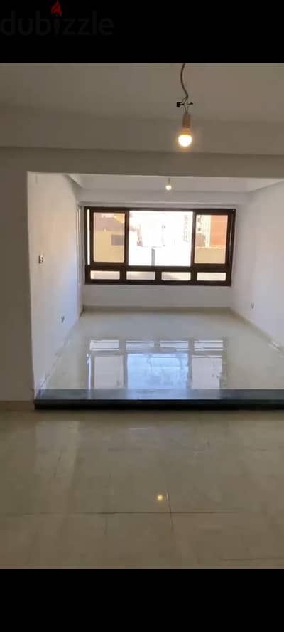 شقه للبيع ١١٠م ، الزيتون بجوار قسم الزيتون و متفرع من جسر السويس