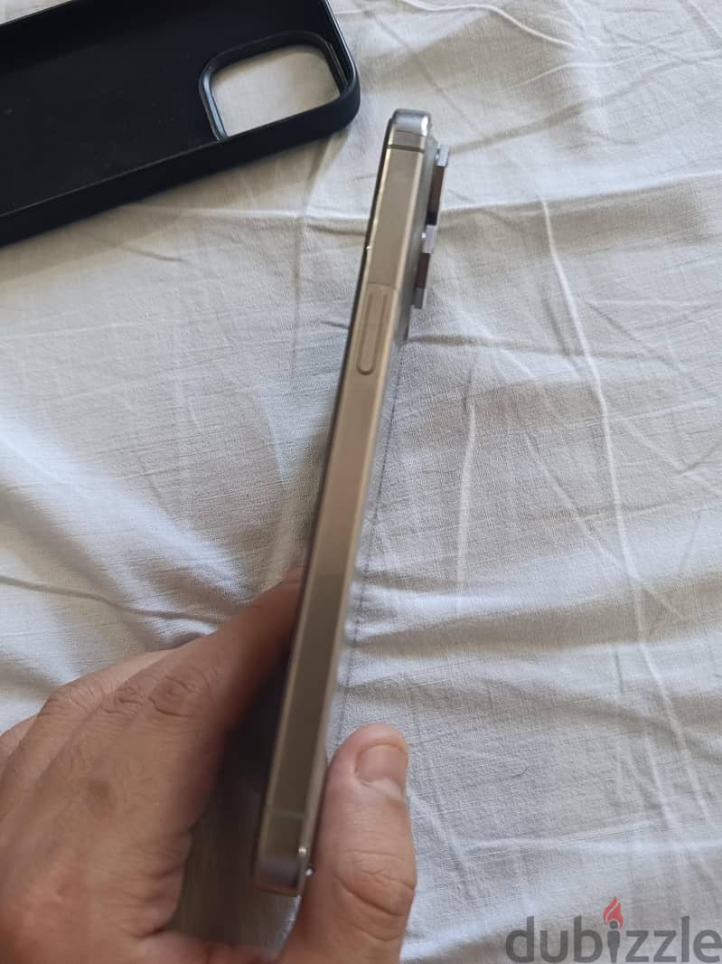 Apple - iPhone 15 Pro Max 3