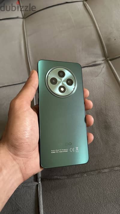 OPPO Reno12 F
