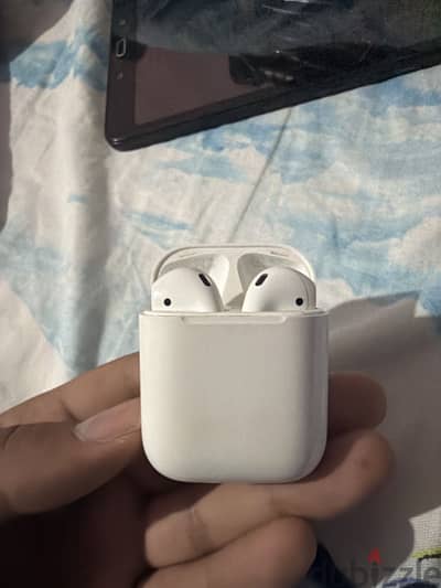 Apple AirPods 2nd generation -سماعات ابل الجيل التاني