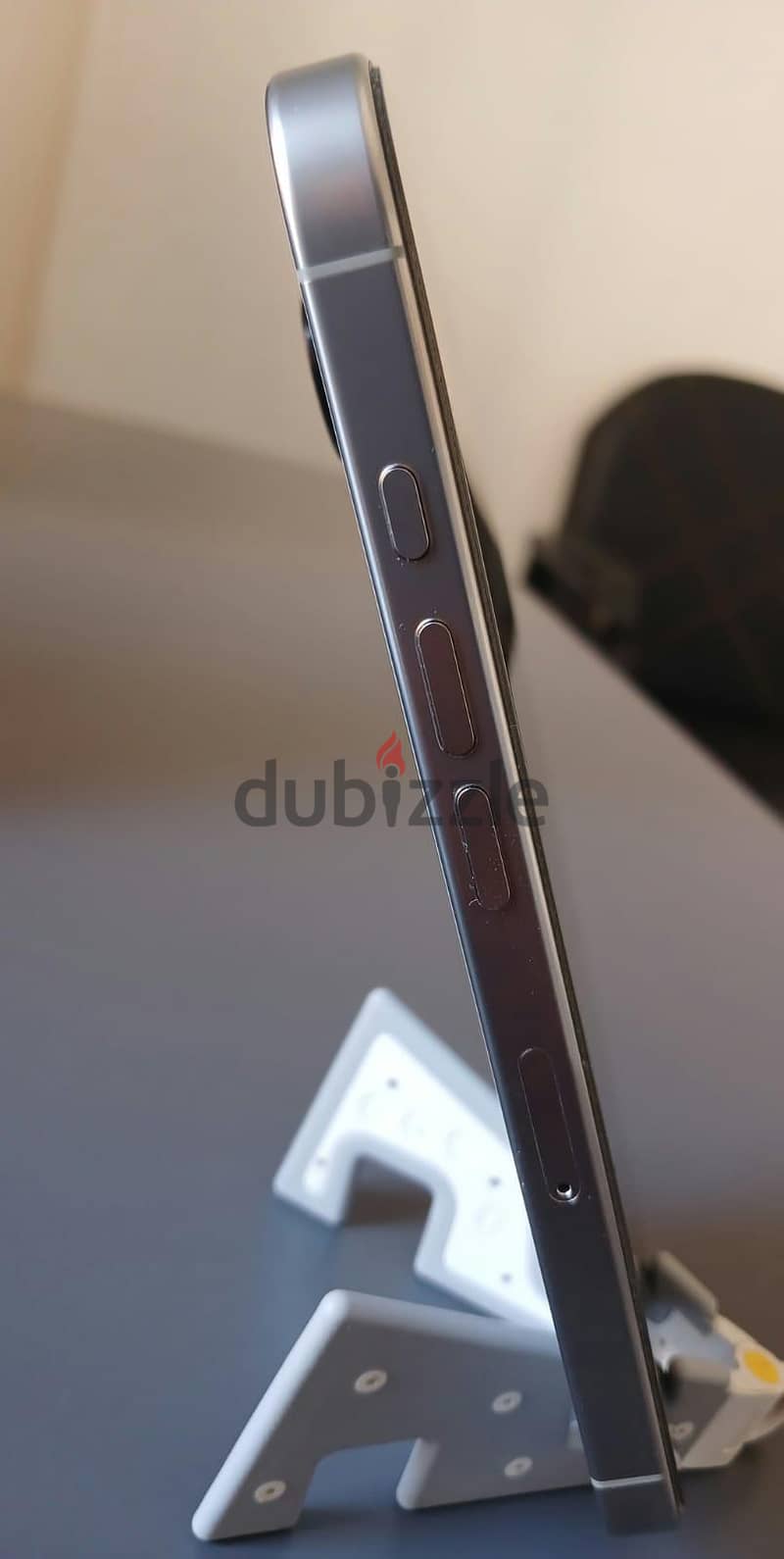 Apple - iPhone 16 Pro 3