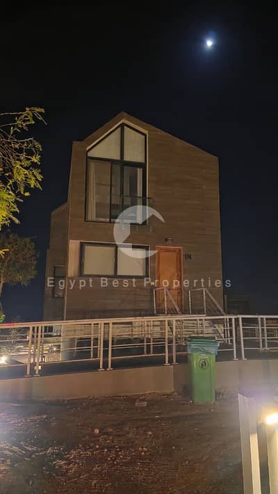 بمقدم 5% فى سوماباى فيلا للبيع متشطبة على البحر