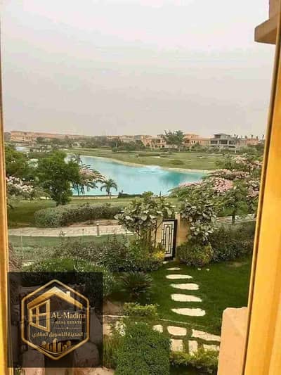 Villa for sale in Madinaty overlooking the lakes and golf