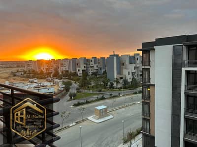 فرصة سكنية او تجارية لن تتكرر لمحبي الفرص في b8