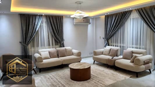 شقة بحاله اول سكن تشطيب و فرش فندقي للايجار بالرحاب