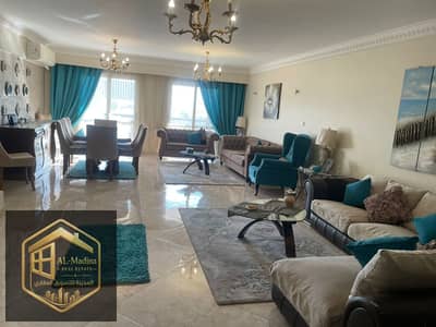 Furnished apartment, first occupancy, large area 180 meters
