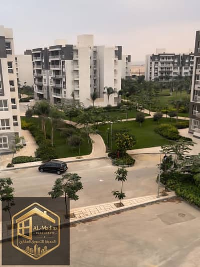 Three-bedroom apartment for sale in B14 - Group 141 - steps from services