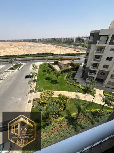 شقة للإيجار قانون جديد في مدينتي – مساحة واسعة وفيو مفتوح    فرصة مميزة للسكن في واحدة من أفضل مناطق مدينتي، شقة بمساحة كبيرة وتشطيبات شركة، تتميز بإطلالة مفتوحة على البارك تمنحك الخصوصية والهدوء.    الكود: MAR1229  المنطقة: مدينتي  المساحة: 165 متر 