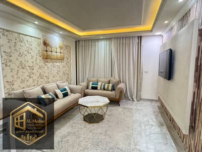 فرصة مميزة للسكن الراقي | 103l | مدينتي B6 | فرش وتشطيب فندقي - بجوار الخدمات وقريبة من the strip mall