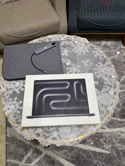 MacBook Pro M4 Pro 16 inch like new