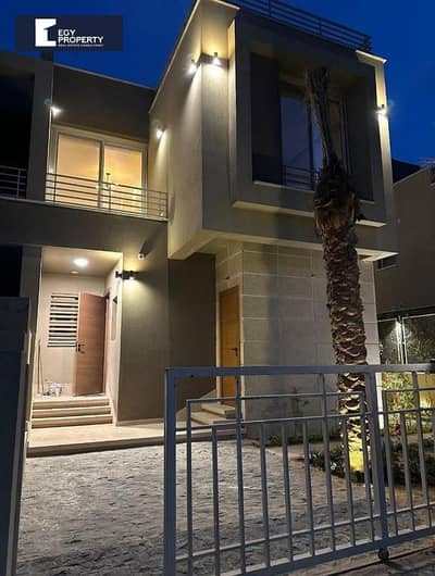 بموقع خيالي فيلا للبيع متشطبة سوبر لوكس جاهزة للسكن للبيع في Palm Hills Katameya Extension - القاهرة الجديدة
