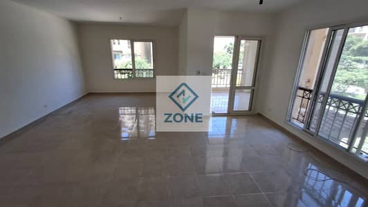 Apartment for sale in Madinaty, 175 sq m, garden and street view, opposite Metro Market and services, steps from the club, 3 bedrooms, 3 bathrooms. MA