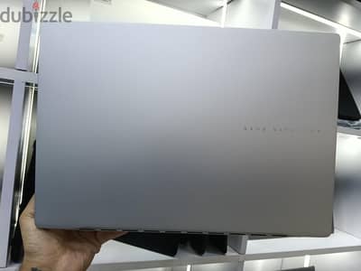 ASUS VivoBook 16 M5606KA