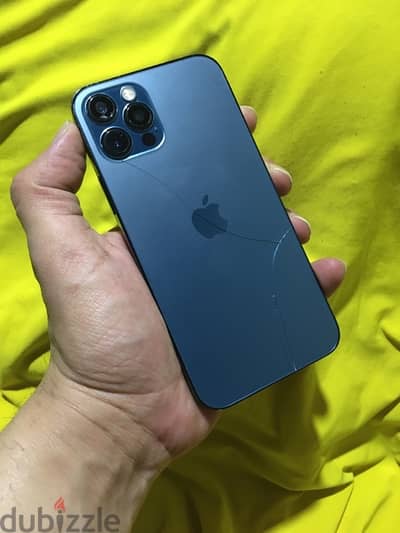 iPhone 12 Pro 5g خطين