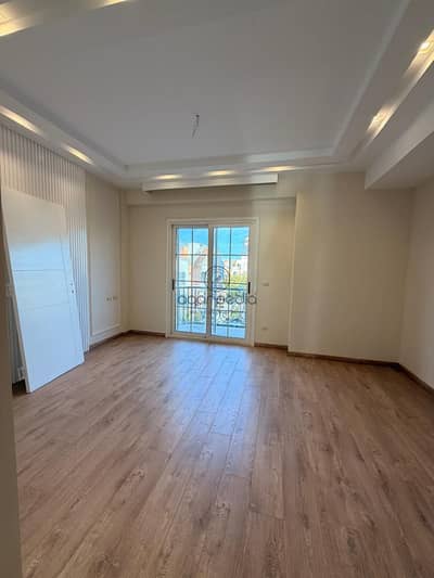 First Use & Corner Unit  | Fully Equipped 267m Townhouse with Concealed ACs & Kitchen - Layan New Cairo \