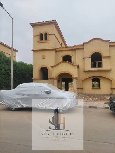 Standalone villa for sale in Al Rehab Hills, open view, without finishing.