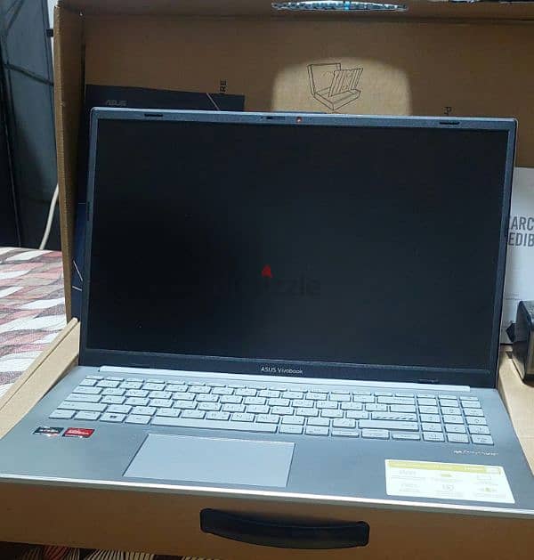 ASUS VIVOBOOK 3