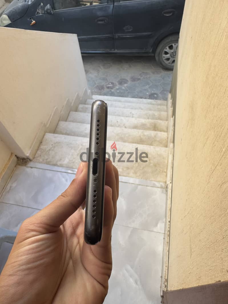 Apple - iPhone 11 4