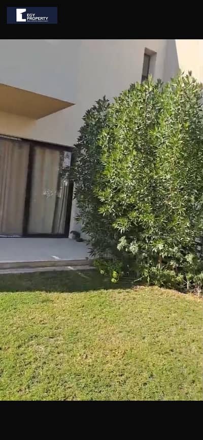 Experience Ultimate Privacy in Hyde Park with Your Own Pool Garden and 7-Year Installments
