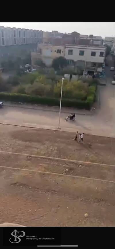 شقة دور اخير بالمجاورة 45 مساحة 96 متر
