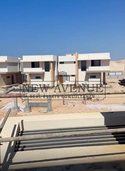 مقدم مع أقساط على مدى 3 سنوات - بحري - موقع مميز للغاية بإطلالة على البحيرة - تشطيب كامل مع مكيفات هواء - فيلا مستقلة للبيع في سيلفر ساندز