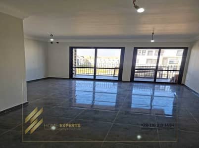 شقة للإيجار في إيستاون، مجهزة بمطبخ وتكييفات