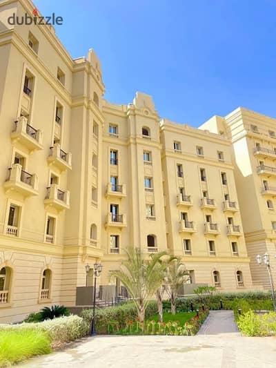 لسرعة البيع شقة متشطبة بالكامل علي المفتاح في كمبوند جاردن سيتي بالعاصمة الادارية ( استلام فوري )