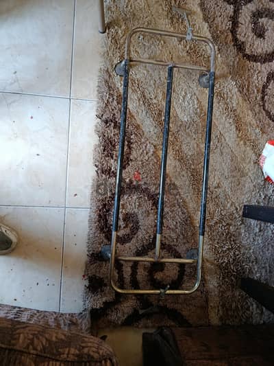 شبكة توضع علي الشنطه