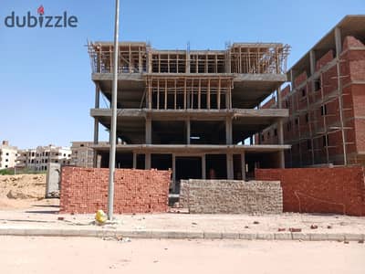 176m² front-facing apartment in the Fifth Settlement, near Al-Hurriya Street and Hassan Allam Compound. Delivery in 18 months directly from the develo