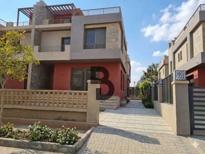 تاون هاوس كورنر للبيع في Reem Residence بموقع مميز جدًا بجوار بالم هيلز اكتوبر
