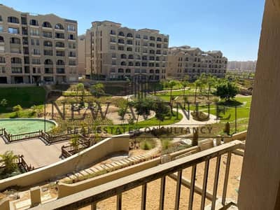 شقه  للبيع متشطبه تشطيب سوبر لوكس بالمستقبل سيتي و تطل علي اللاجون و 2 جراج - Green square mostkbal city