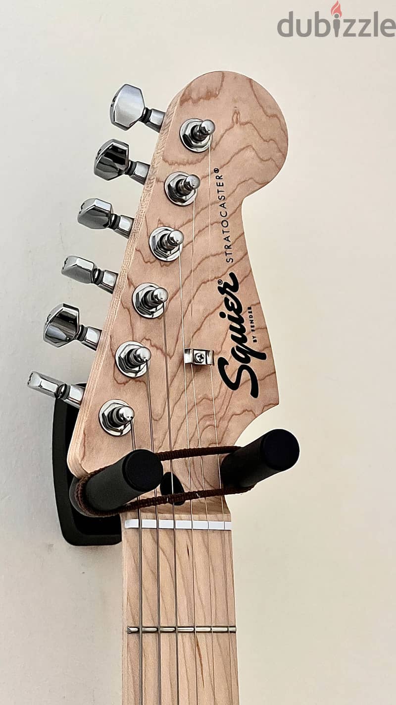 Squire sonic by fender Stratocaster -HSS 3