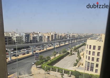 شقة ايجار في الحي الأول بجوار مسجد الحصري - بمدينة 6 أكتوبر