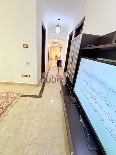 شقة للايجار مفروشة في مدينة نصر علي شارع ذاكر حسين و من عباس العقاد