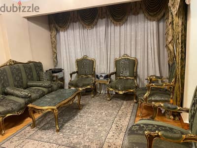 صالون فينو مدهب بحالة ممتازة