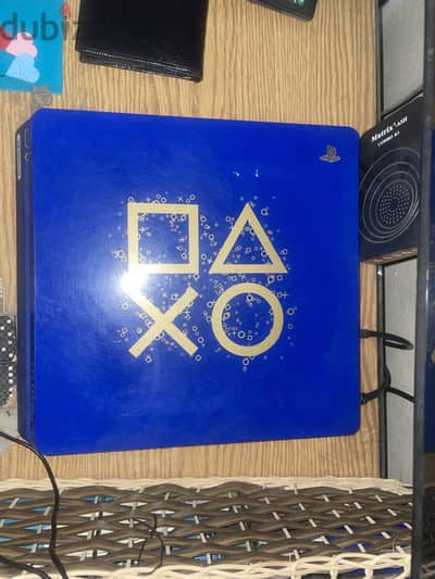 PlayStation 4 slim 1 tb used