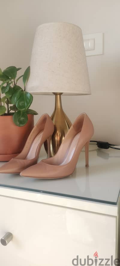 Gianvito Rossi size 37