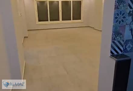 شقه فاضيه اول سكن تشطيب سوبر لوكس 130 متر للايجار في اللوتس الشماليه في التجمع الخامس