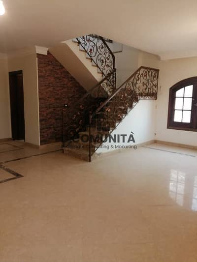 Penthouse for rent in the fourth neighborhood - with an area of 250 meters with smart distribution over two floors in a prime location and with the kitchen