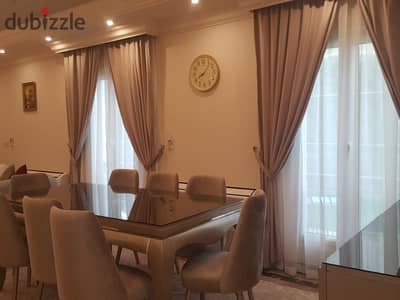 اي فيلامفروشه للايجار ارضي 290م+ 60  بجاردن 3 غرف وناني موقع مميز في ماونتن فيو هايد بارك