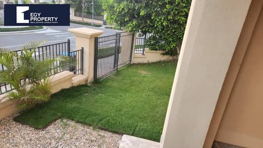 فيلا تطل علي الجولف للبيع في اب تاون المقطم متشطبة بالكامل اق من سعر السوق